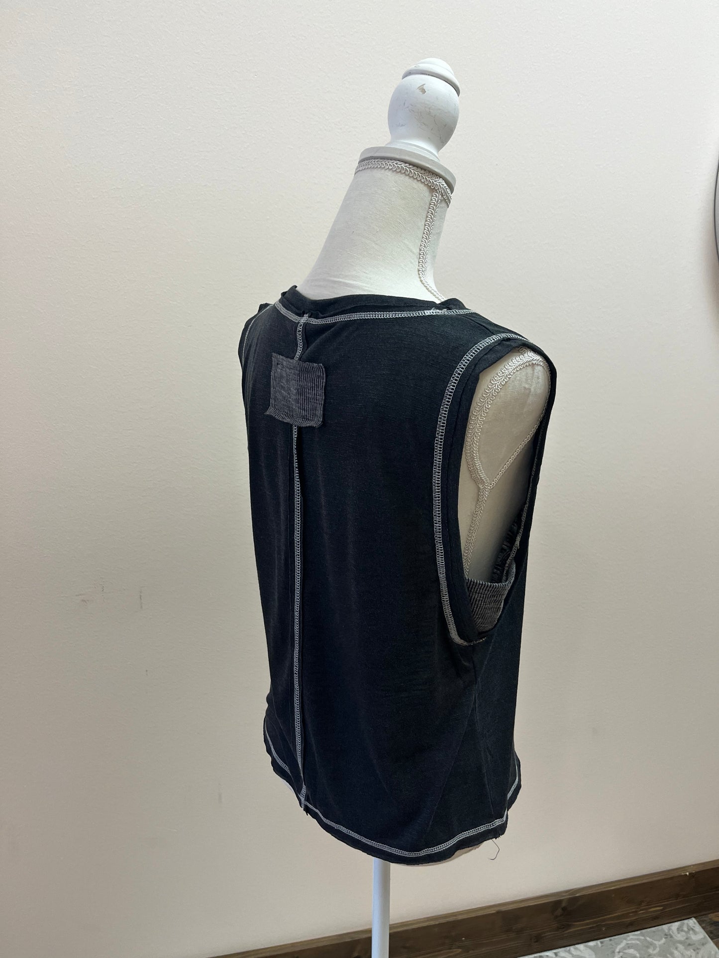 Sleeveless Pocket Top