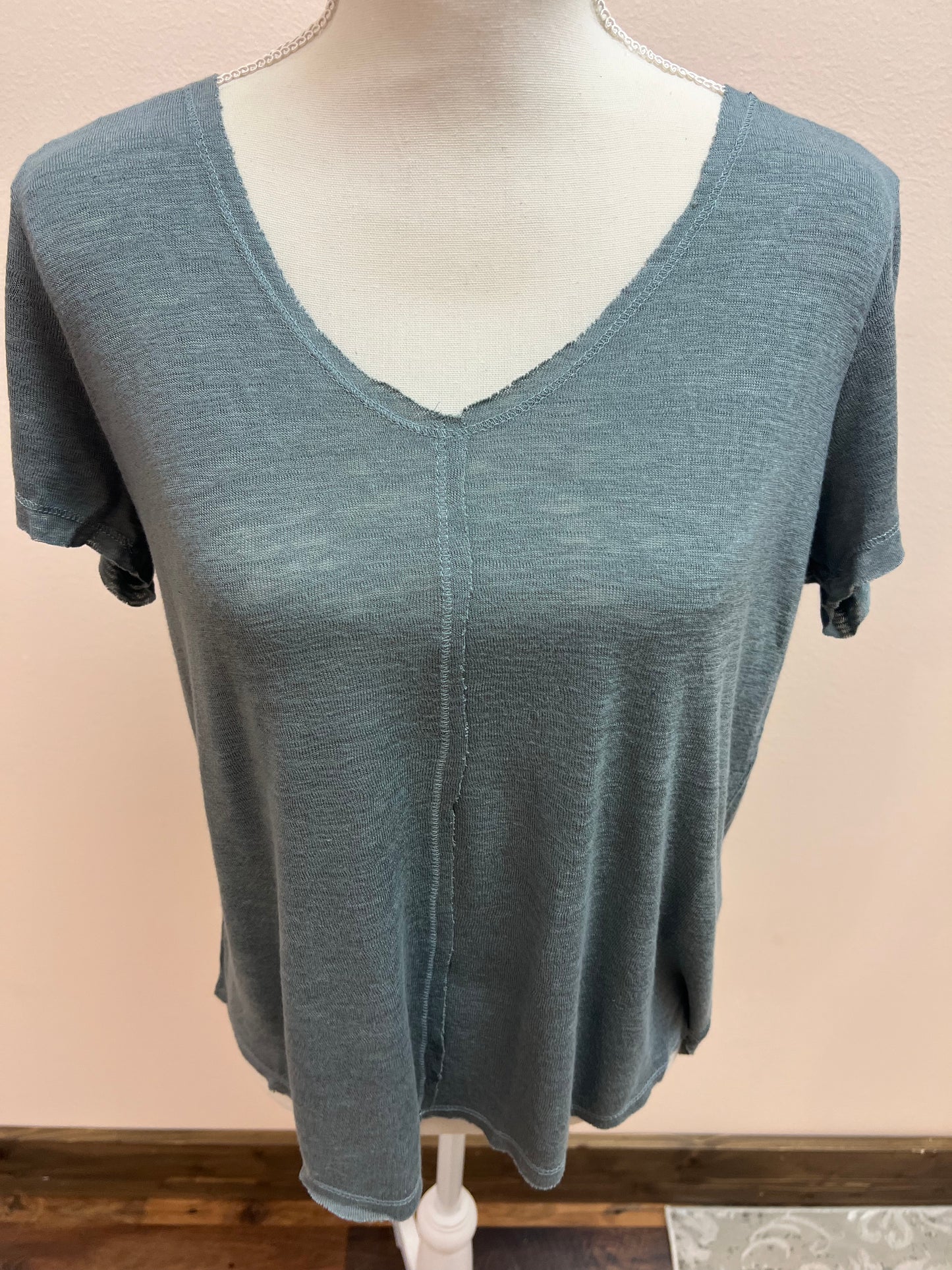 V Neck Split Center Tee Seagrass