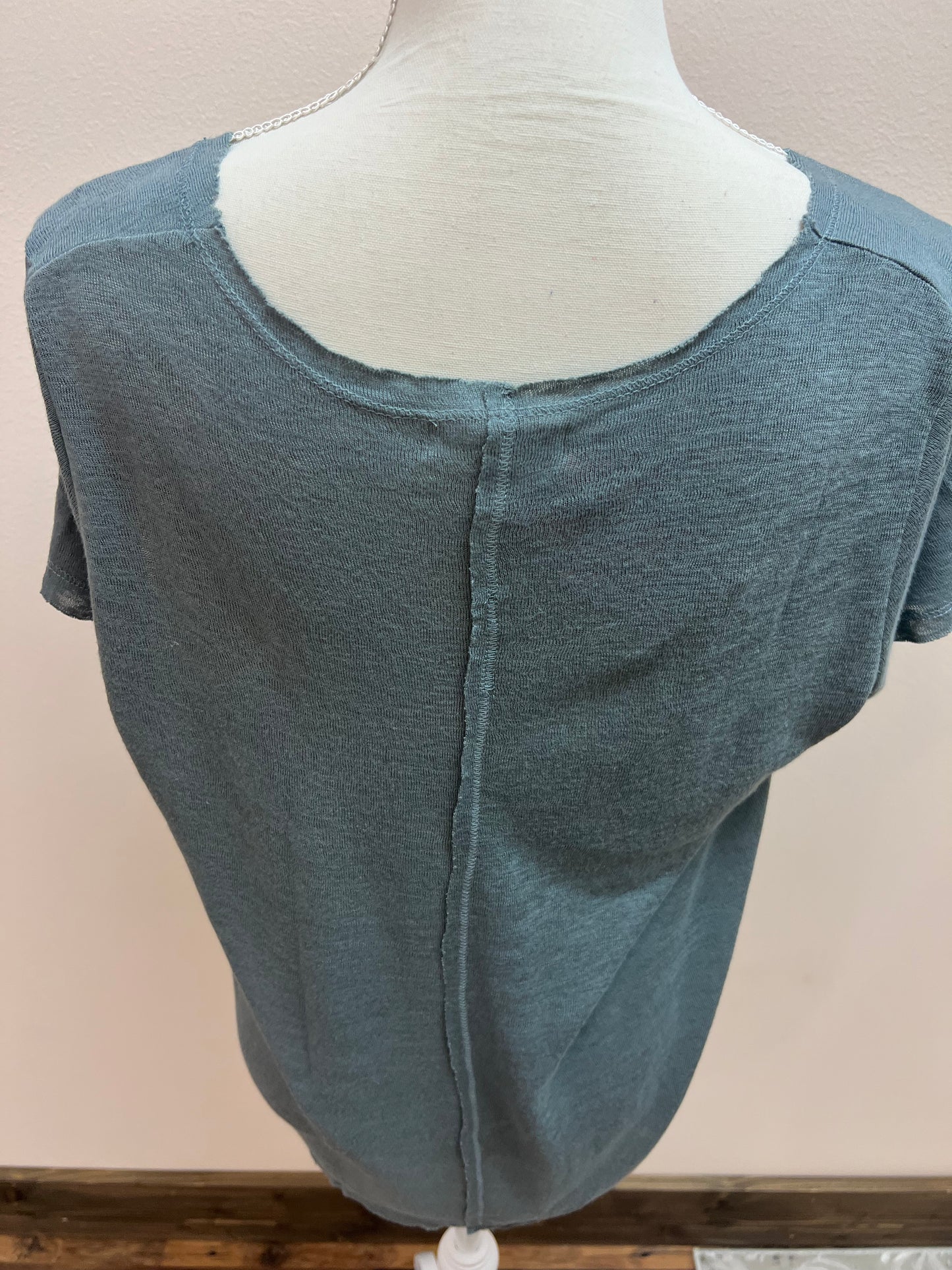 V Neck Split Center Tee Seagrass